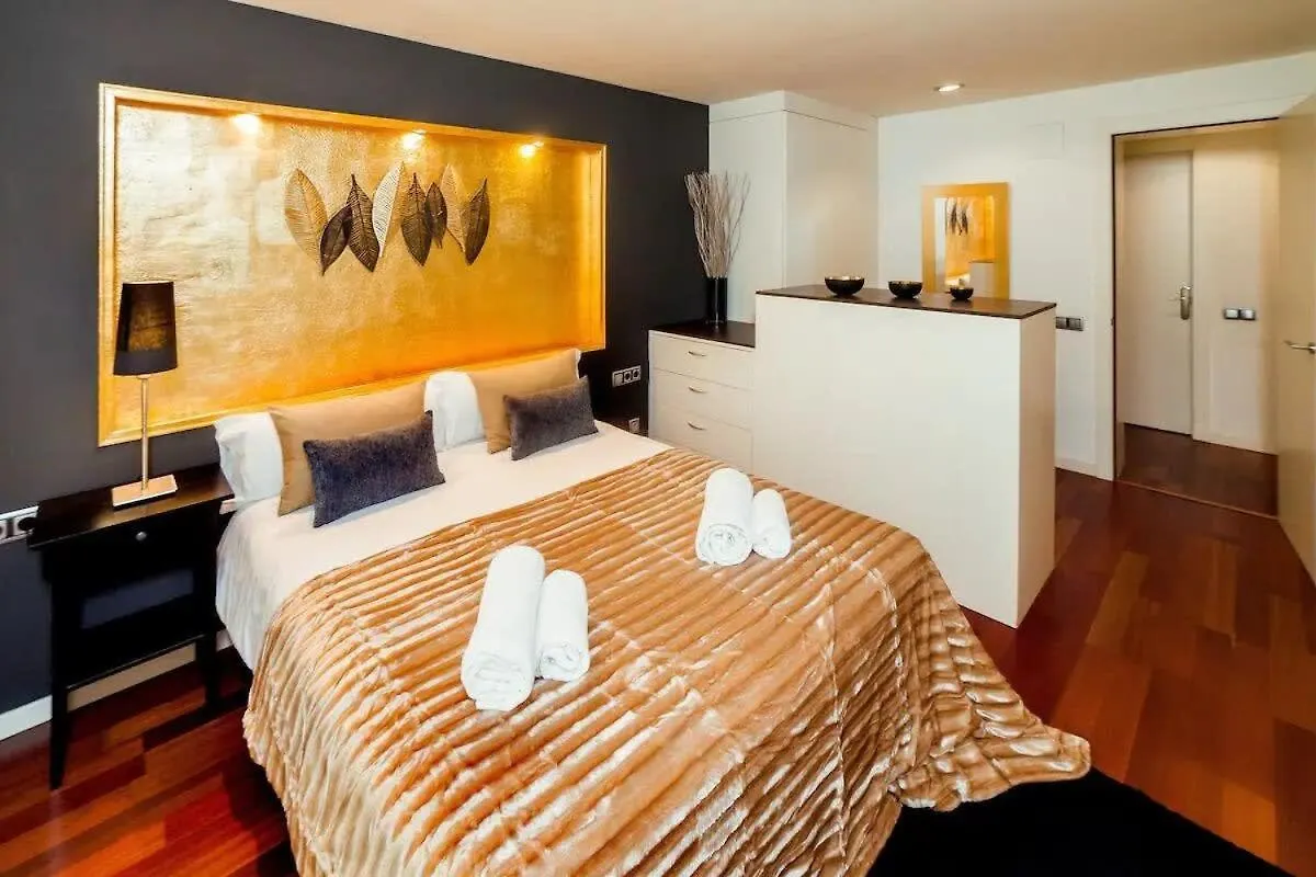 Luxury Duplex Apartment In The Heart Of ברצלונה