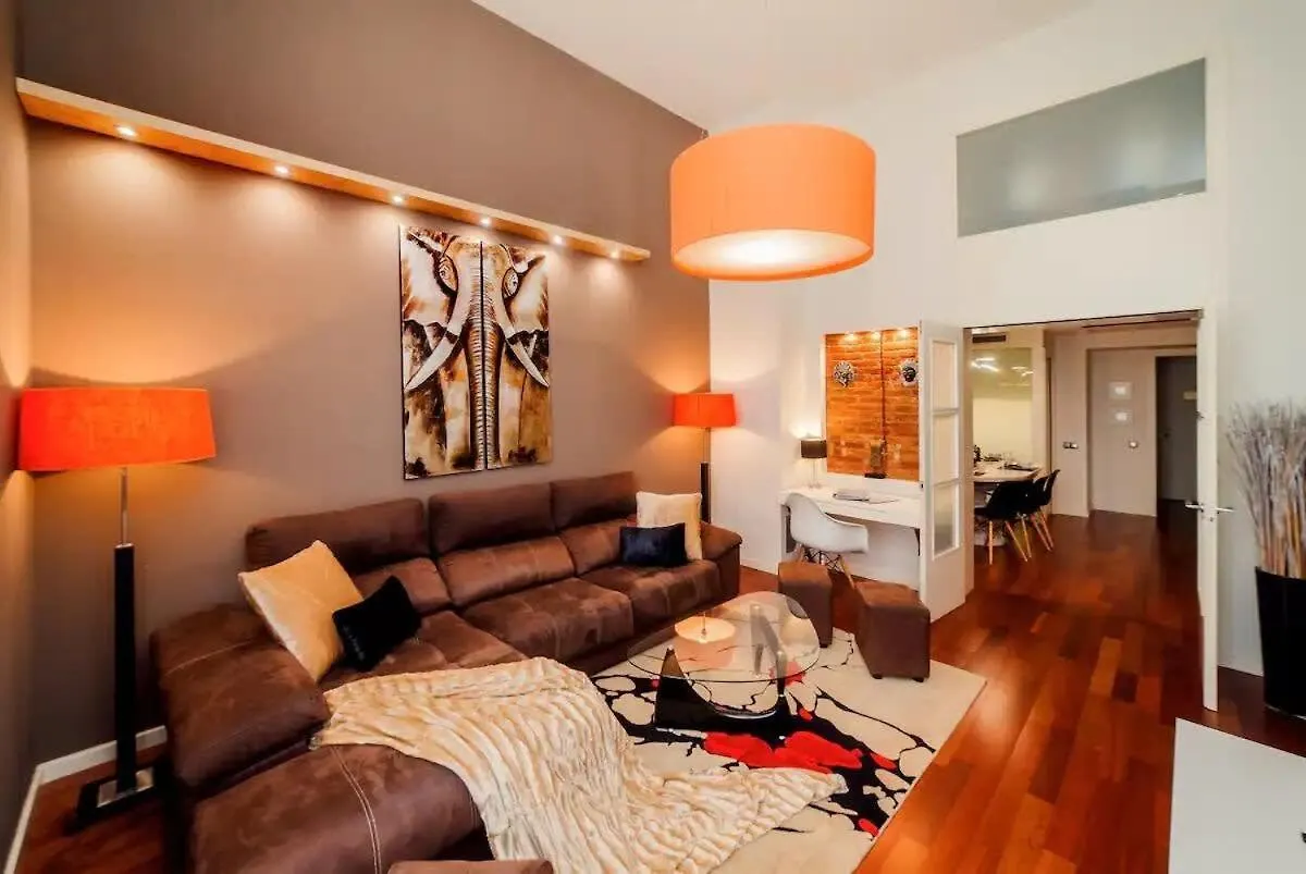 Luxury Duplex Apartment In The Heart Of ברצלונה