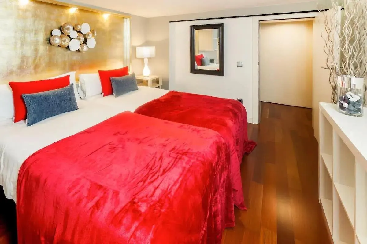 Luxury Duplex Apartment In The Heart Of ברצלונה 0*,  ספרד